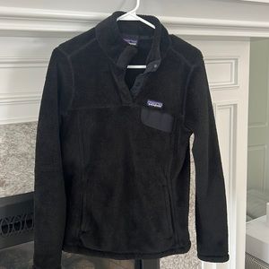 Patagonia women’s pull over size medium